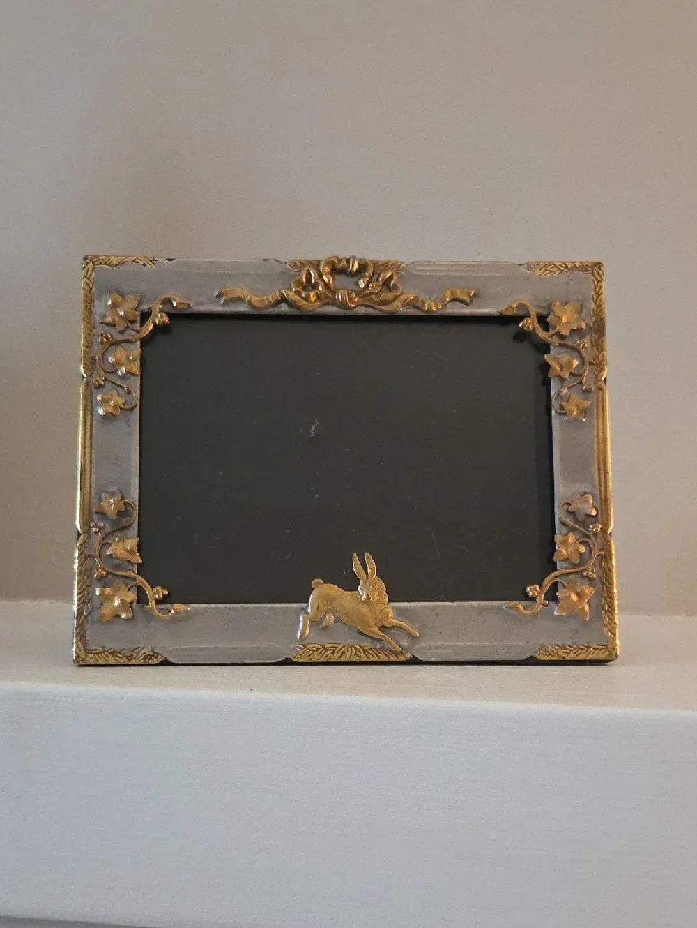 Vintage Rabbit Decorative Photo Frame - Picture 1 of 10